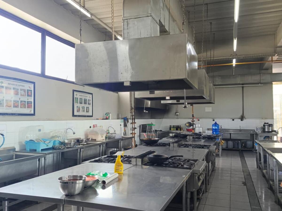LABORATORIUM HOT KITCHEN