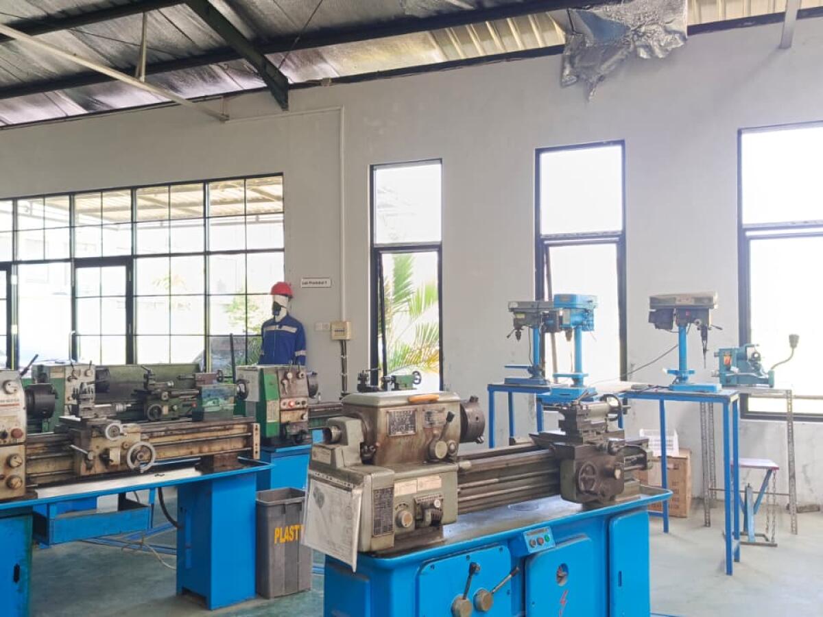 LABORATORIUM TEKNIK MESIN